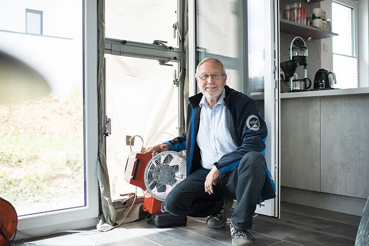 VQC Sachverständiger auf der Baustelle- © VQC