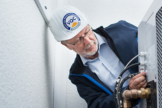 Unser Team mit bundesweit ca. 40 Bausachverständigen hatte 2017 über 3.200 Prüfaufträge zu bewältigen - © VQC