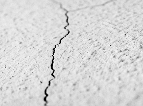 Risse im Putz und Mauerwerk